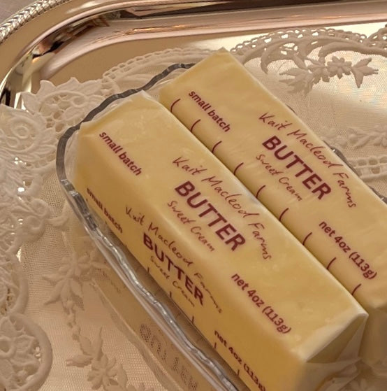 Butter Yellow: Spring’s Softest Spotlight